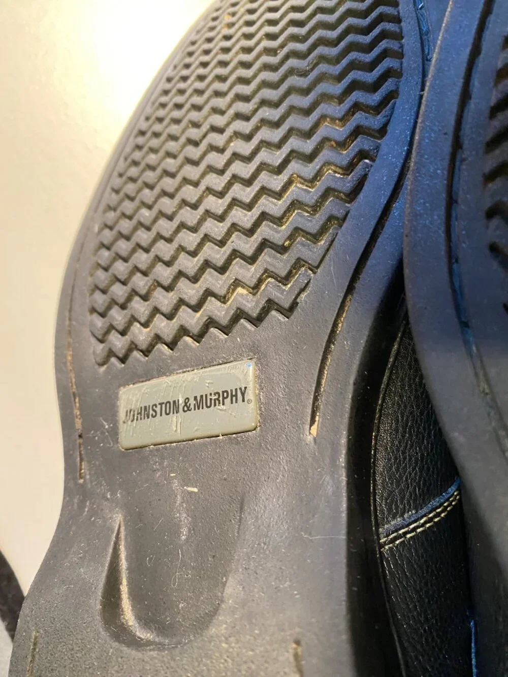 Johnston & Murphy - 10.5M - Men's Black Leather Dress Shoes